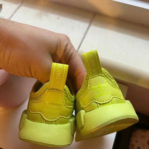 Adidas - Picture 3 of 6